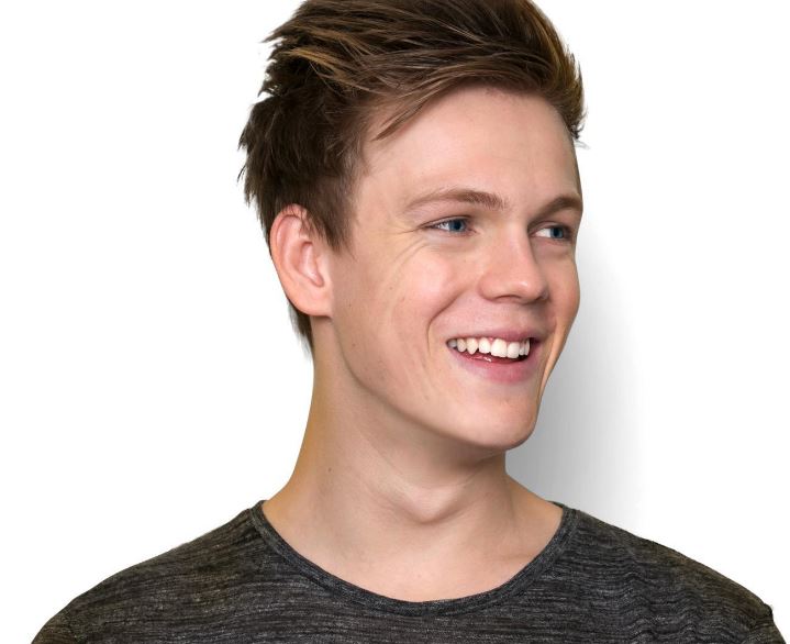 Caspar Lee