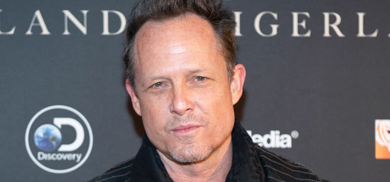 Dean Winters Net Worth