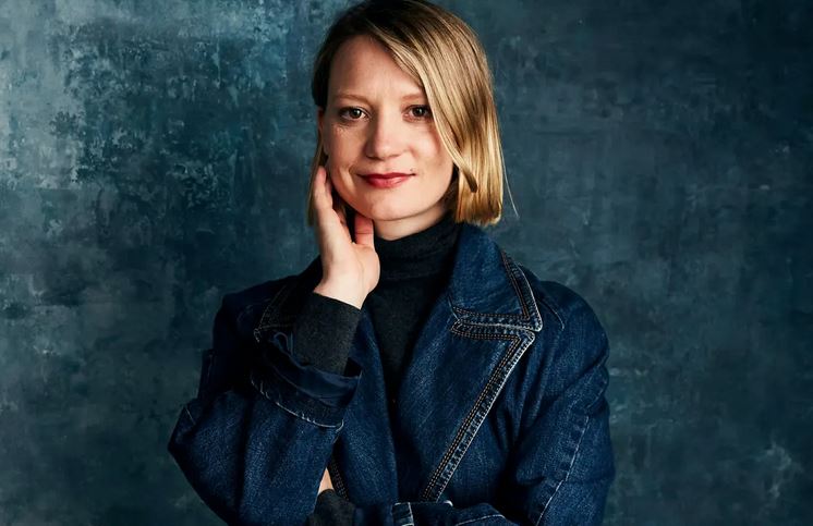 Mia Wasikowska Net Worth