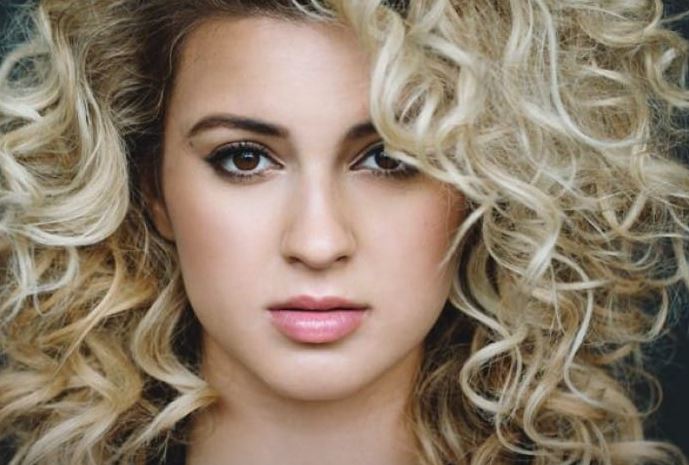 Tori Kelly