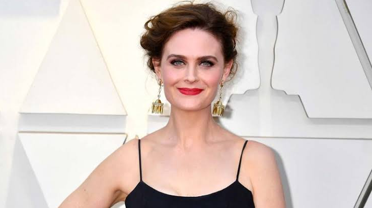 Emily Deschanel